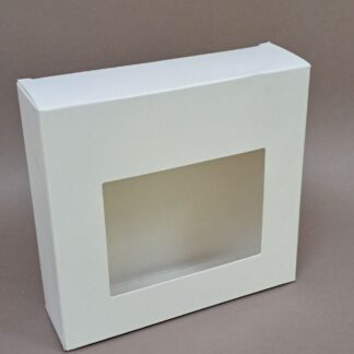 Коробка белая 19х18х5,5 см