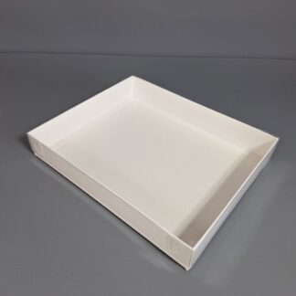 Коробка Белое дно прозрач. крышка 21*26*4 см