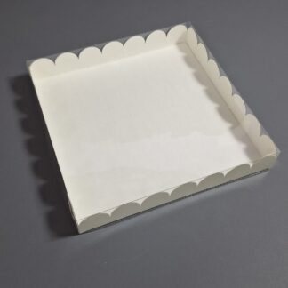 Коробка Белое дно 21*21*3 см