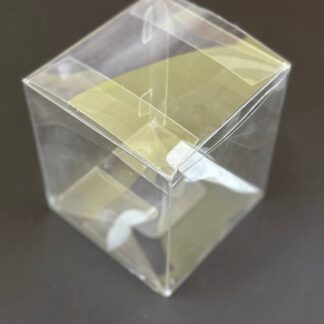 Коробка из пластика 4*4*4 см