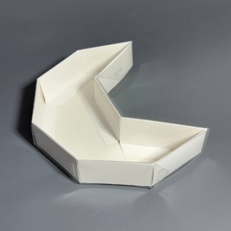 Коробка Луна БЕЛАЯ 22*17*4 см
