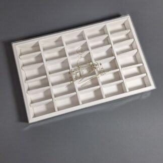 Коробка на 30 ячеек с тиснением 35,5*23*3 (33,5*21*3) см