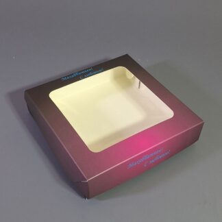Коробка с окном чёрная С Любовью! Махаббатпен! 15,5х15,5х4 см